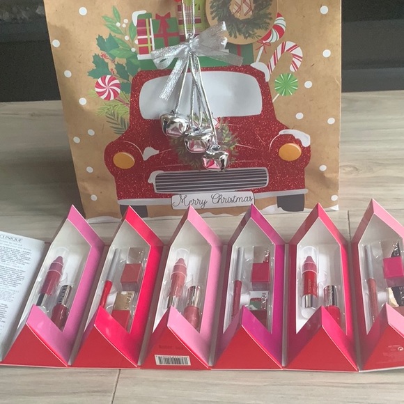 ❤️ Clinique Ultimate Lip Roll Out - Picture 3 of 9